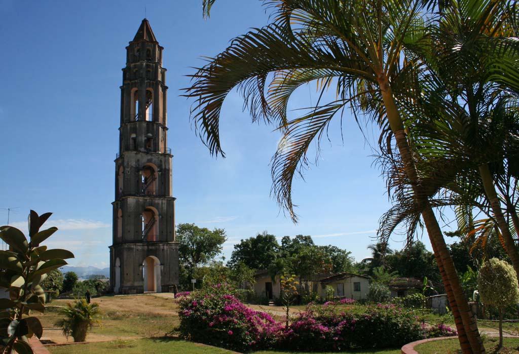 The lookout tower at the <em>Valle de los Ingenios.</em>