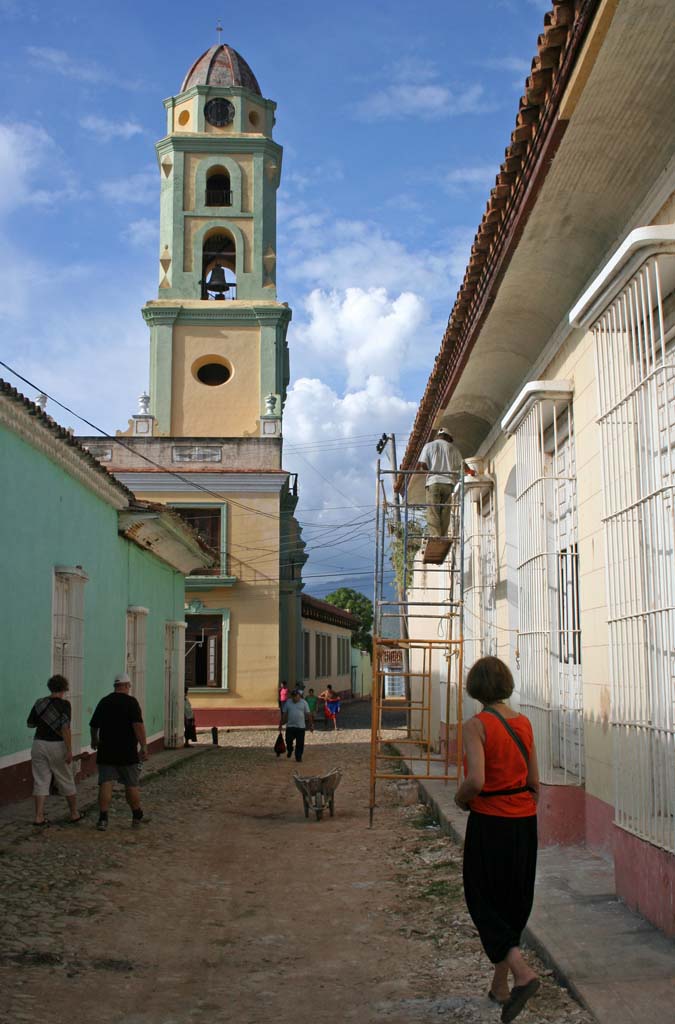 The tower seen from the street.