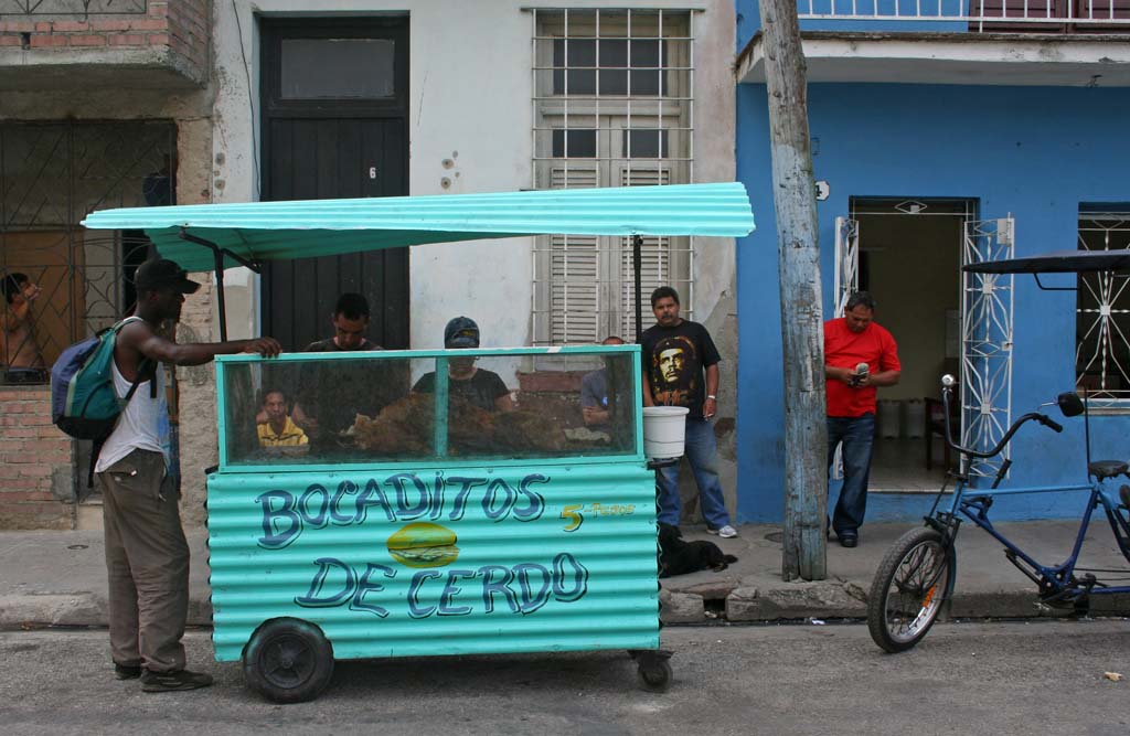 Pork sandwiches near the big park in Camagüey.