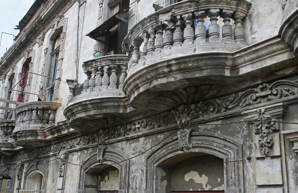 Magnificent balconies crumbling away.