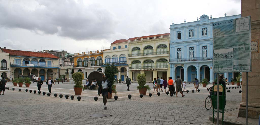 Plaza Vieja, one of the smarter squares in Havana.
