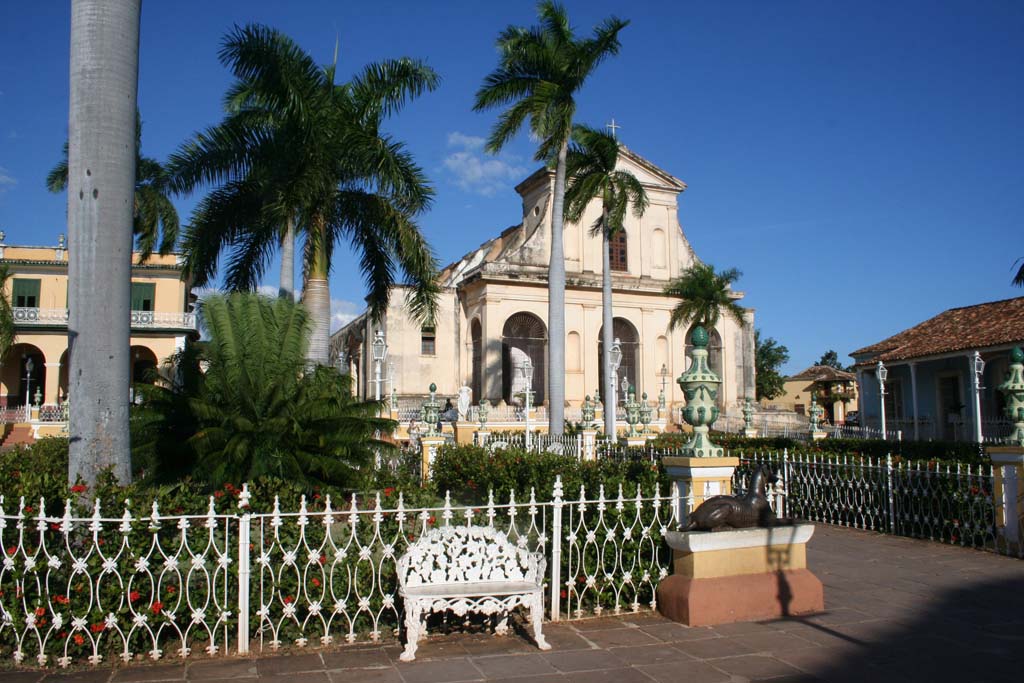 Across Trinidad's <em>Plaza Mayor</em> to the big church.