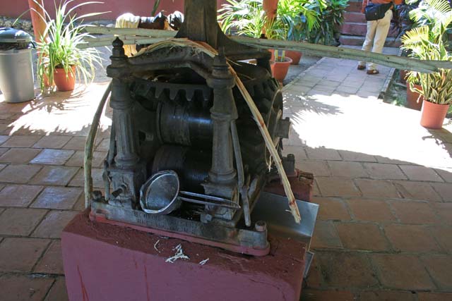 The base says 'Geo. I. Squier Mfg. Co., Buffalo N.Y., U.S.A.'