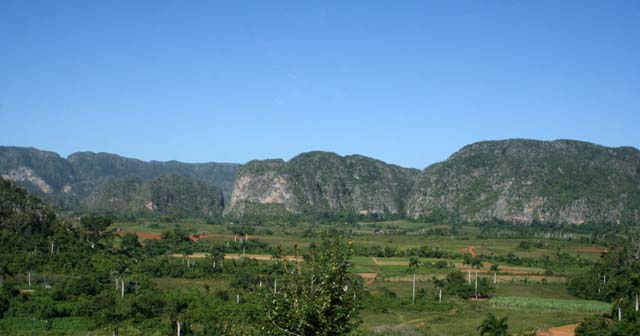 The first sight of the wonderful <em>mogotes</em> of the Vinales valley.