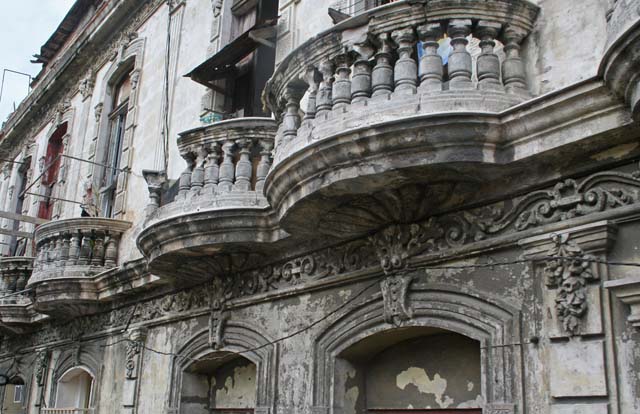Magnificent balconies crumbling away.
