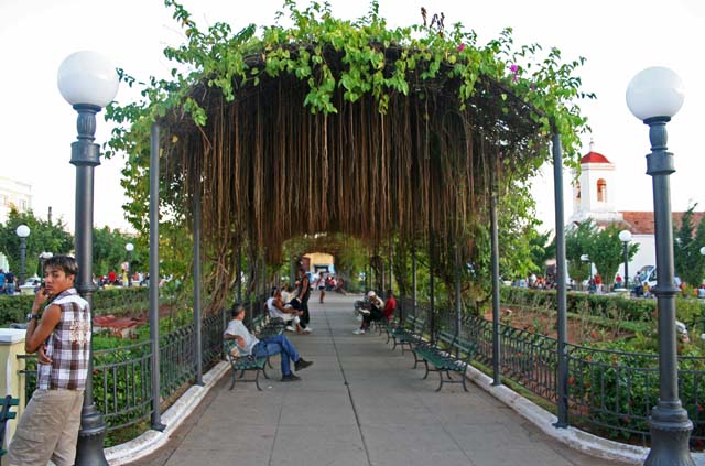 The pergola in the centre of Parque Cespedes.