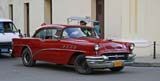 An excellent Yank tank in Camagüey (Buick? Though there appear to be only four letters on the front - Ford maybe.)