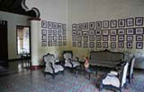 We didn't find out what establishment this entrance lobby belonged to. There are musicians among the gallery of photos.