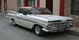 Another Chevy Impala in Camagüey, slightly spoilt by the replacement indicator lamps.