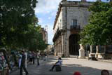 The front arcade of the museum, showing the booksellers in the Plaza de Armas.