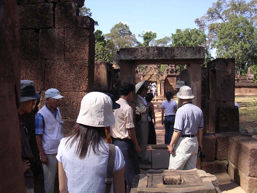 Japanese group - spot the guide's tiny radio mic