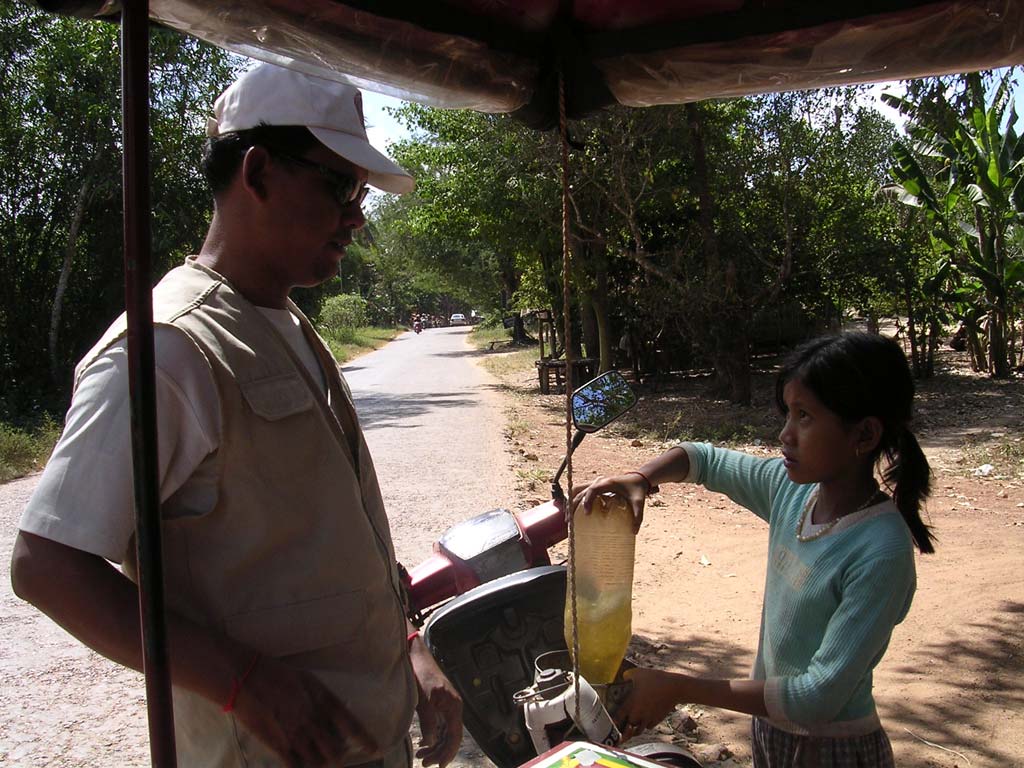 Topping up the tank near Banteay Srei