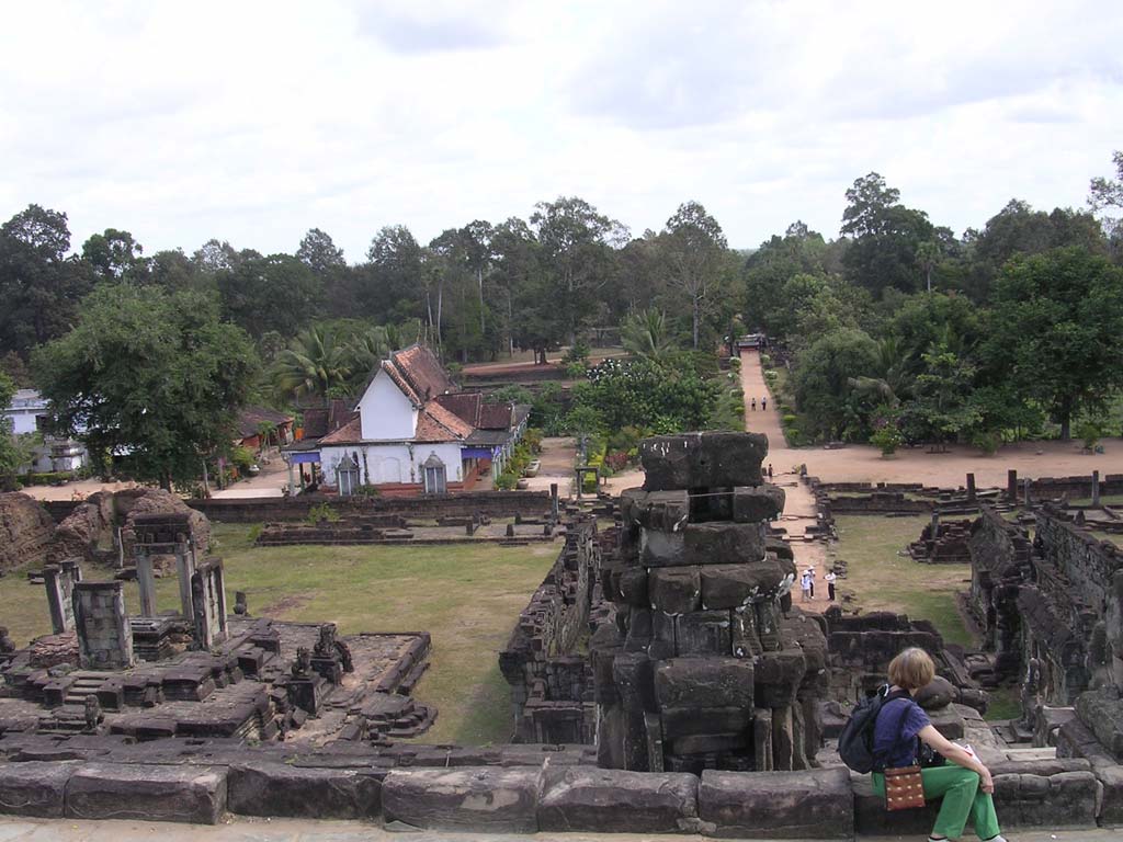 From the top, looking back along the walk