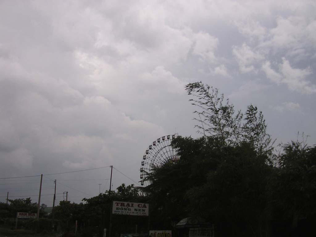 A Ferris wheel - we've no idea whether it was in use