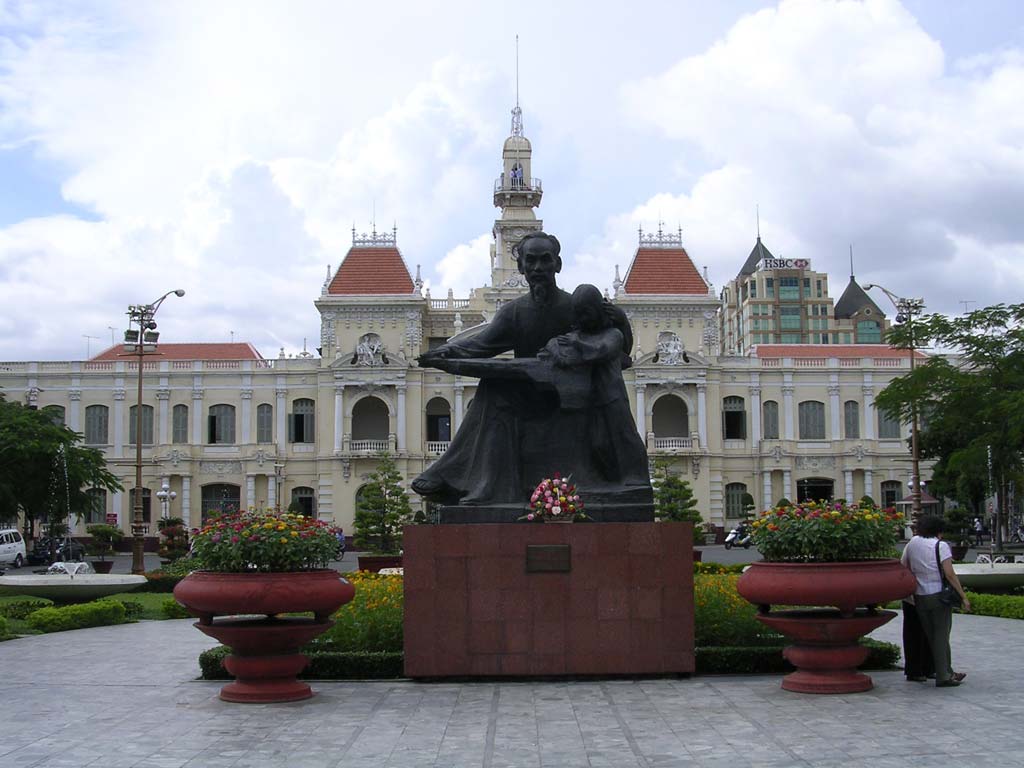 Ho Chi Minh in front of City Hall, Ho Chi Minh City