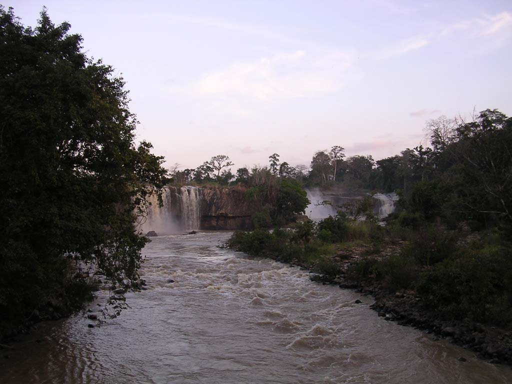 This is either Dray Nur or Dray Sap Falls, but pretty fine either way