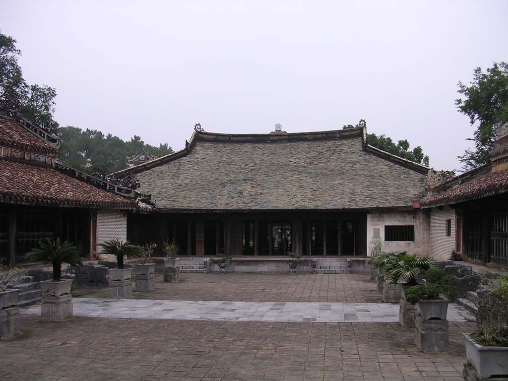 On Khiem Palace