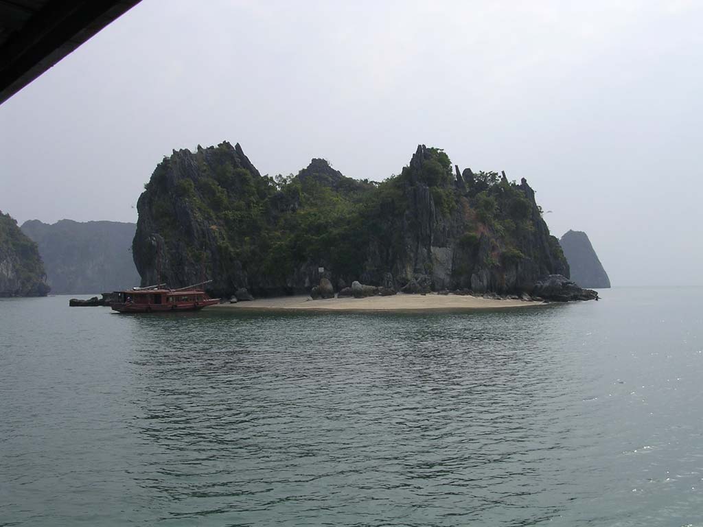 Heading for Van Boi island