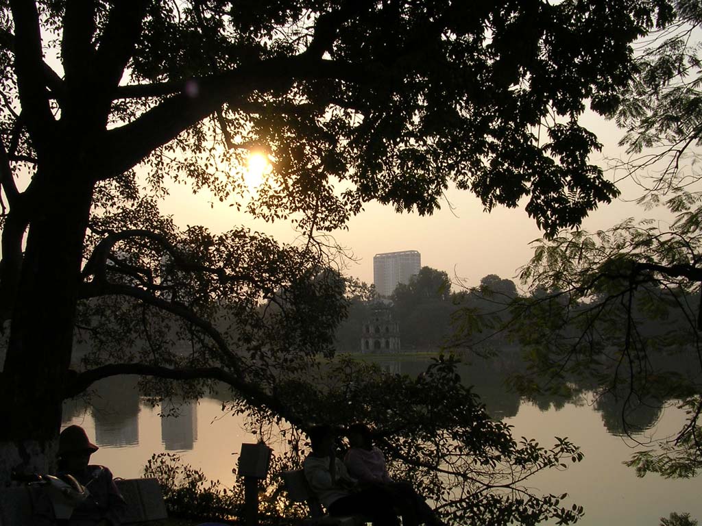 You can just make out Thap Rua here among the trees and modern blocks