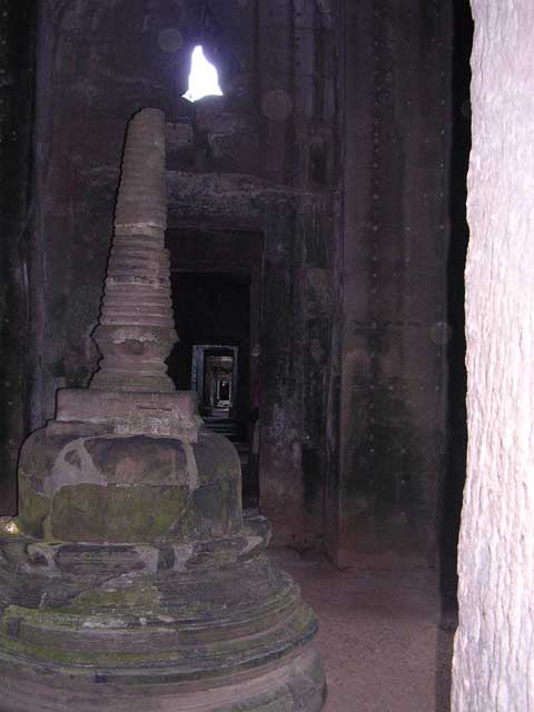 The same stupa from the other side