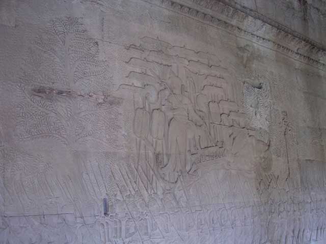 Army of Suryavarman II: Suryavarman II on an elephant, shaded by 15 umbrellas and fanned by servants