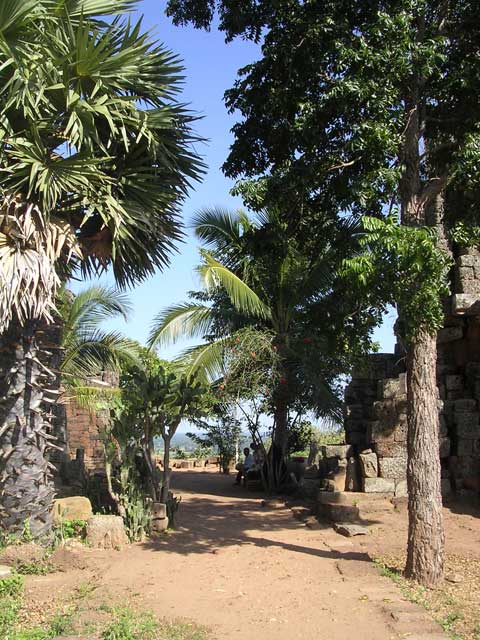 Through the temple to the view