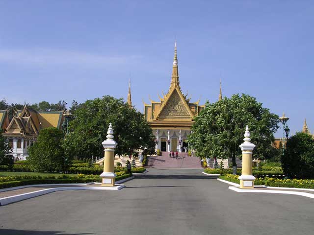 The Throne Hall, taken through the gate