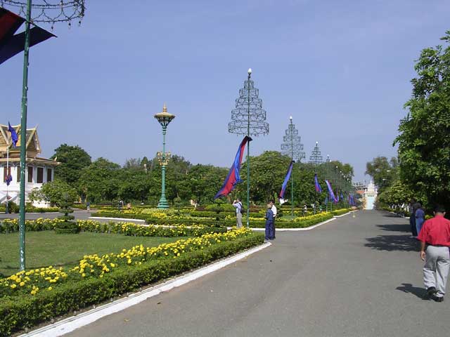 Along one of the drives, showing the lamps