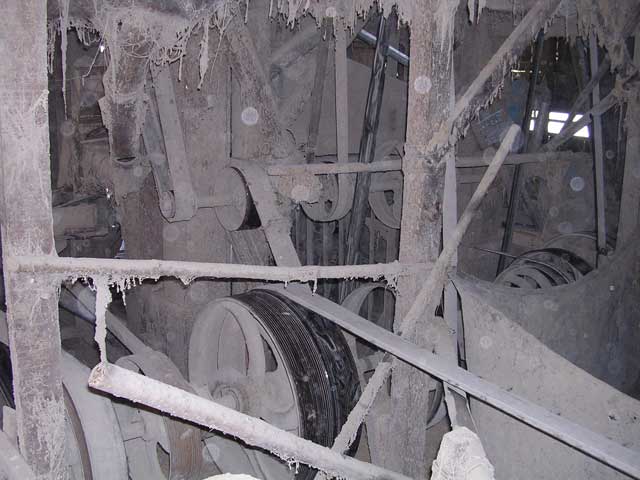 This lot's all jiggling and thundering away - a still photo doesn't do it justice