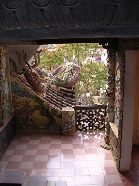 A small mezzanine landing