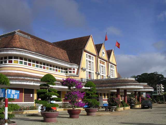 Dalat railway station