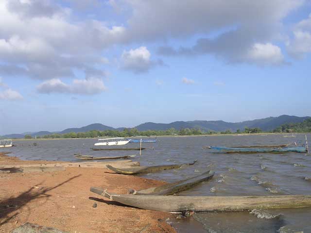 Back to the lake for another look