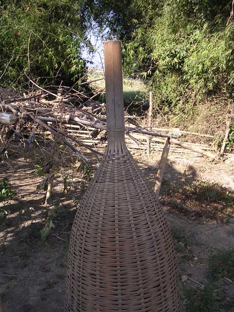 Nice bit of basket work, but sadly we can't remember what it was for!