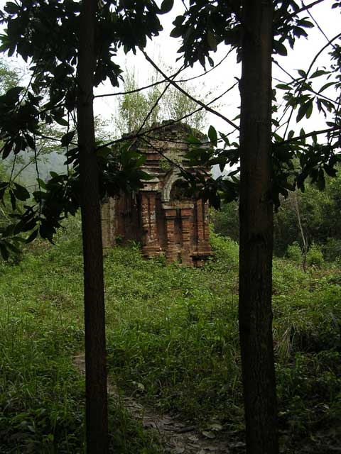 Another small temple, inaccessible to us