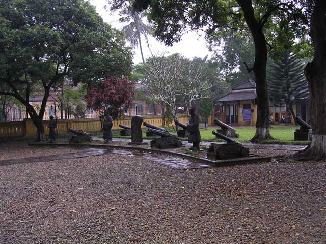 Cannons in front of the Fine Arts Museum