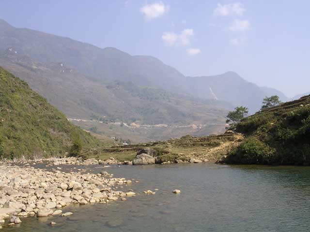Looking along the Muong Hoa river