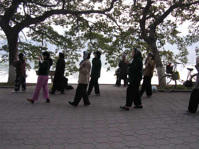 Vietnam: Hanoi - Hoan Kiem Lake: something like Tai Chi (but different)