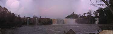 It's almost dark by now, but we could just manage a panorama of the Trinh Nur Falls