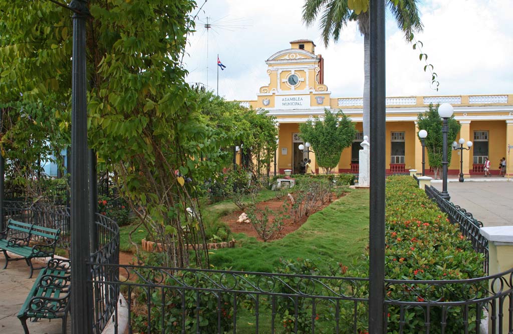 Across a garden area to the Municipal Assembly.