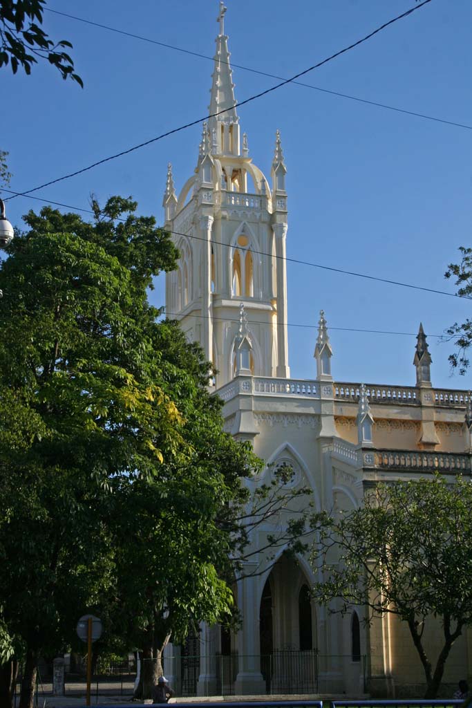The same church, near the Teatro Amadeo Roldan.
