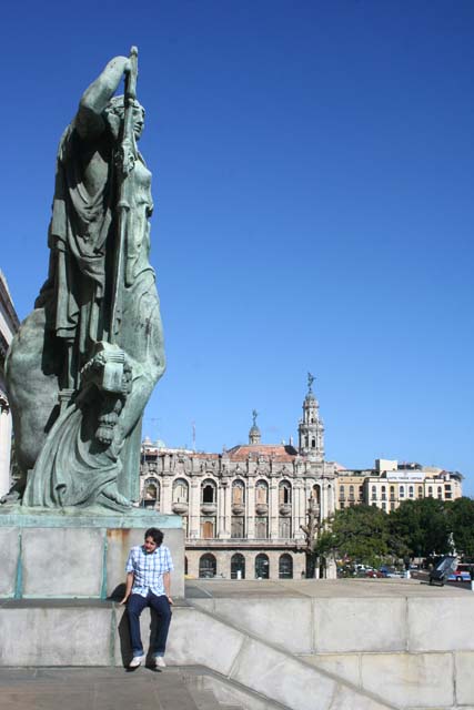 The <em>Gran Teatro</em> from the steps of <em>El Capitolio.</em>