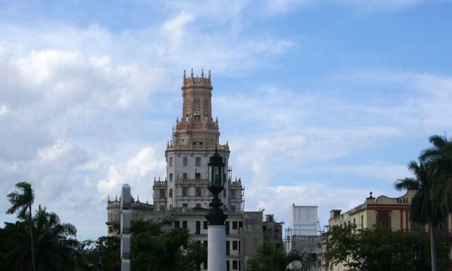 We think this is the cigar factory, though we didn’t manage to visit it.