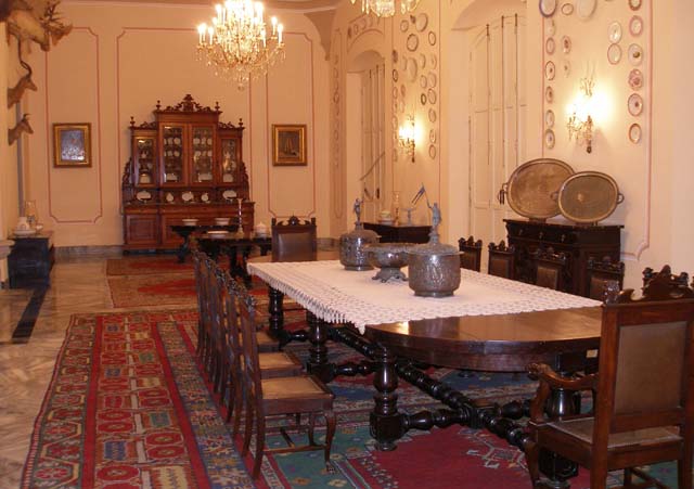 Dining room.